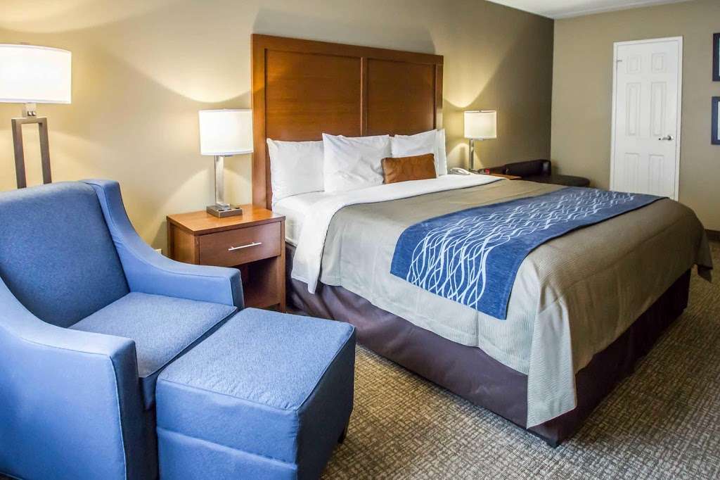 Comfort Inn | 725 River Rd, Edgewater, NJ 07020 | Phone: (201) 943-3131