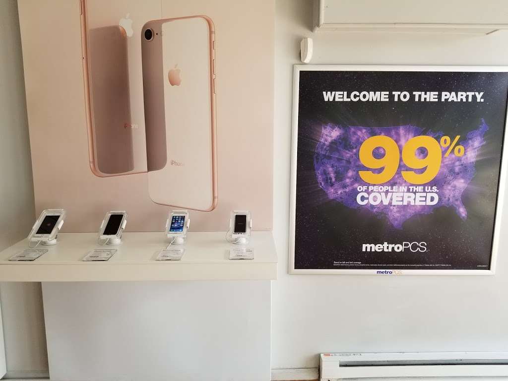 Metro by T-Mobile | 1404 S 11th St, Milwaukee, WI 53204 | Phone: (414) 671-6675