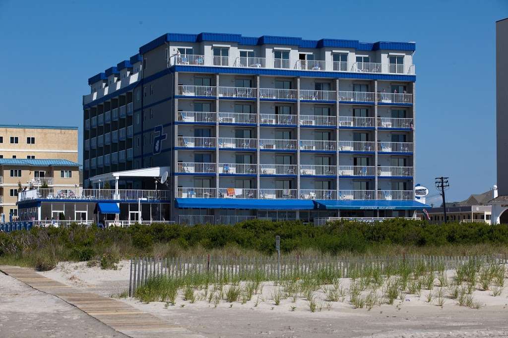 Adventurer Oceanfront Inn | 5401 Ocean Ave, Wildwood, NJ 08260, USA | Phone: (609) 522-0029