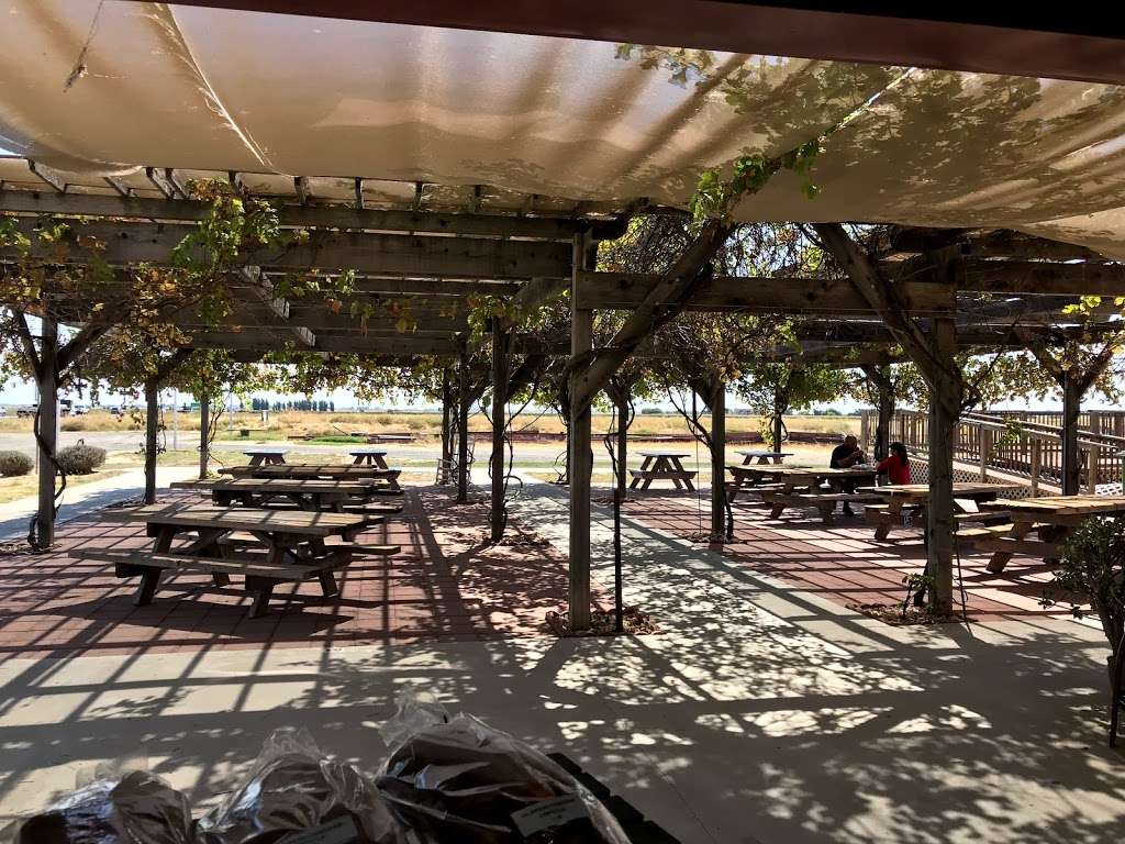 Delta Farmers Market | 2510 CA-12, Isleton, CA 95641, USA | Phone: (916) 777-4000