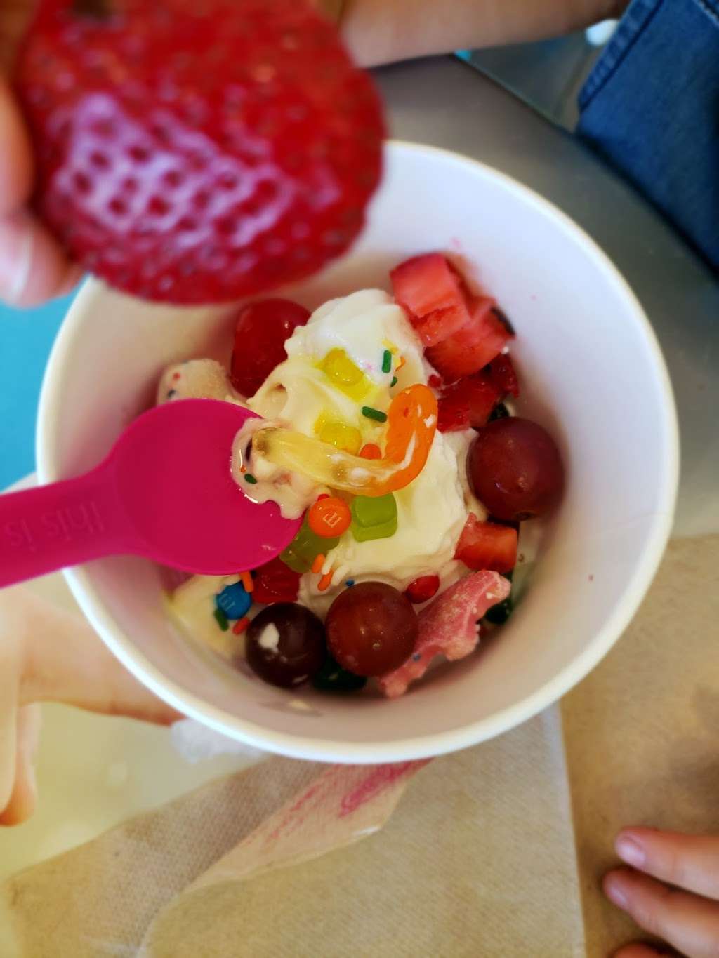 Menchies Frozen Yogurt | 14309 E Sam Houston Pkwy N, Ste 200, Houston, TX 77044, USA | Phone: (832) 975-7429