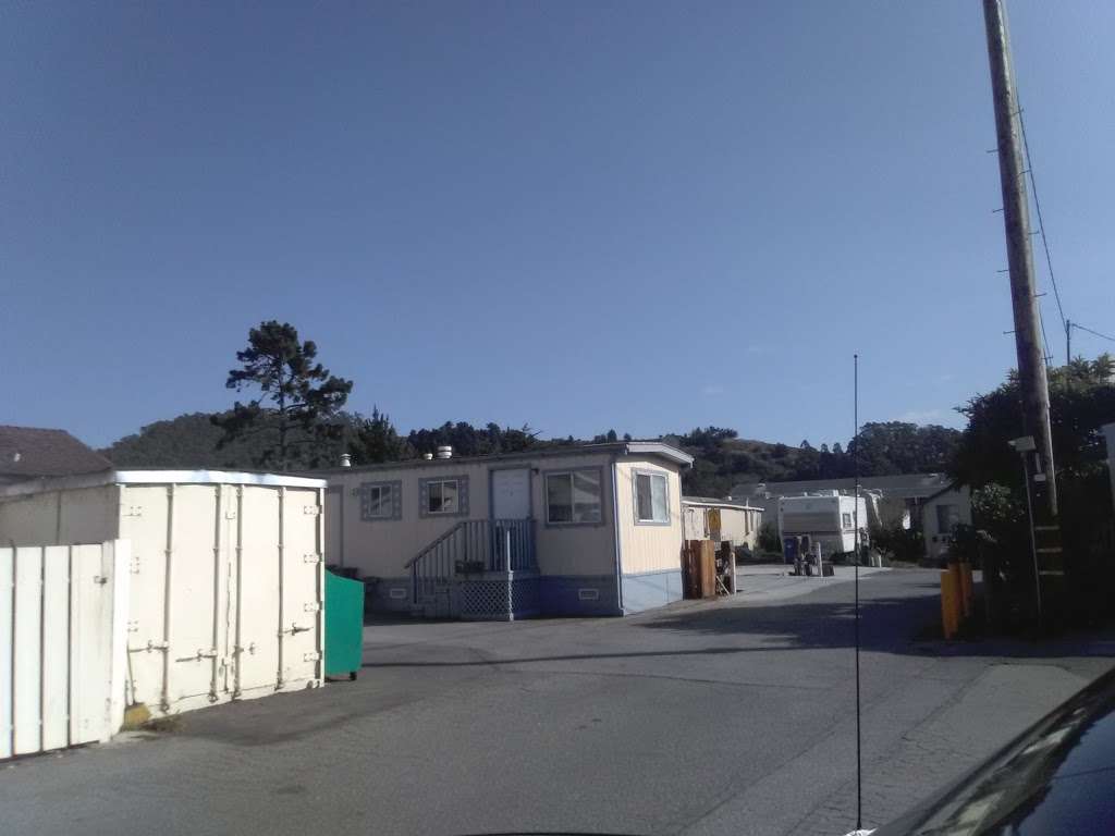 Hilltop Mobile Home Park | 249 San Mateo Rd, Half Moon Bay, CA 94019, USA | Phone: (650) 726-4140