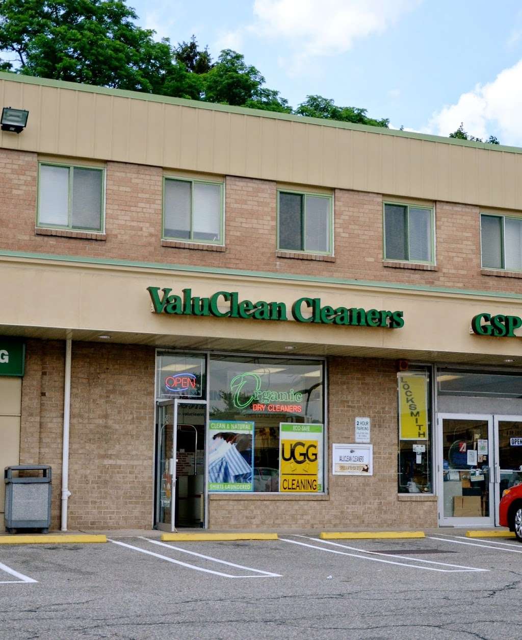 Valuclean Cleaners | 248 W Passaic St, Rochelle Park, NJ 07662, USA | Phone: (201) 909-0162