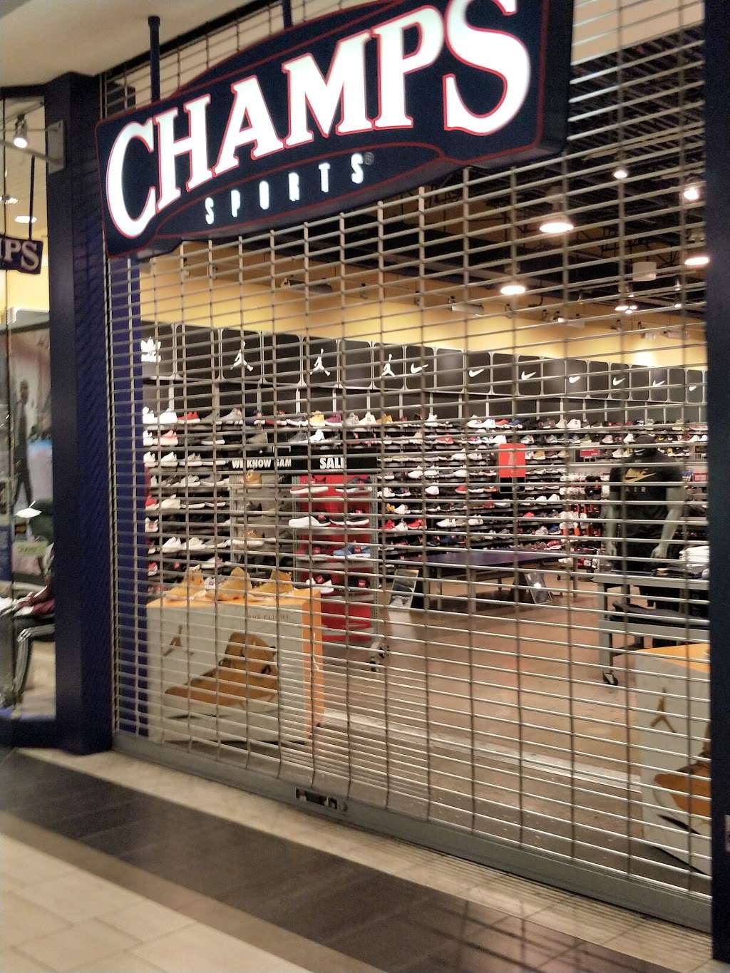 Champs Sports | 2132 Town East Mall, Mesquite, TX 75150, USA | Phone: (972) 270-8113