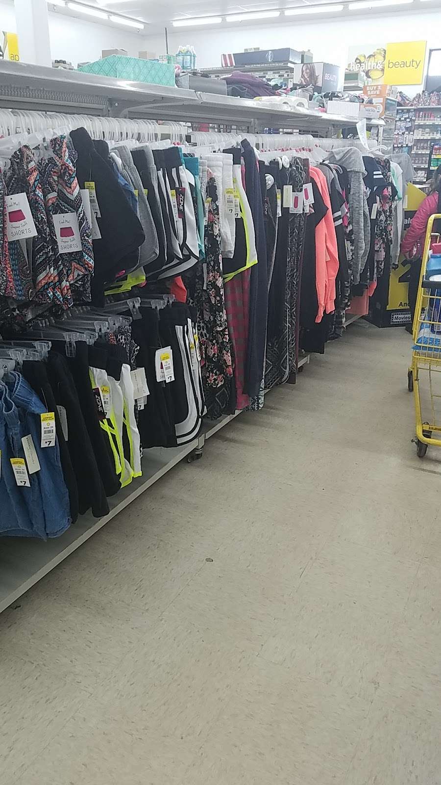 Dollar General | 2710 W 16th St, Indianapolis, IN 46222, USA | Phone: (317) 686-0840