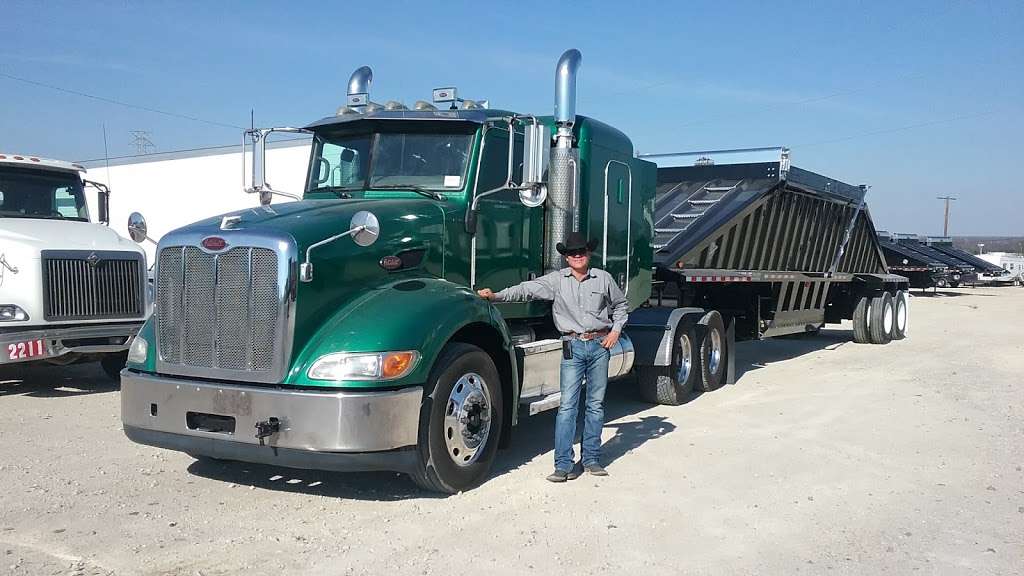 Porter Truck Sales Hutchins | 1200 TX-310, Hutchins, TX 75141, USA | Phone: (972) 225-2480