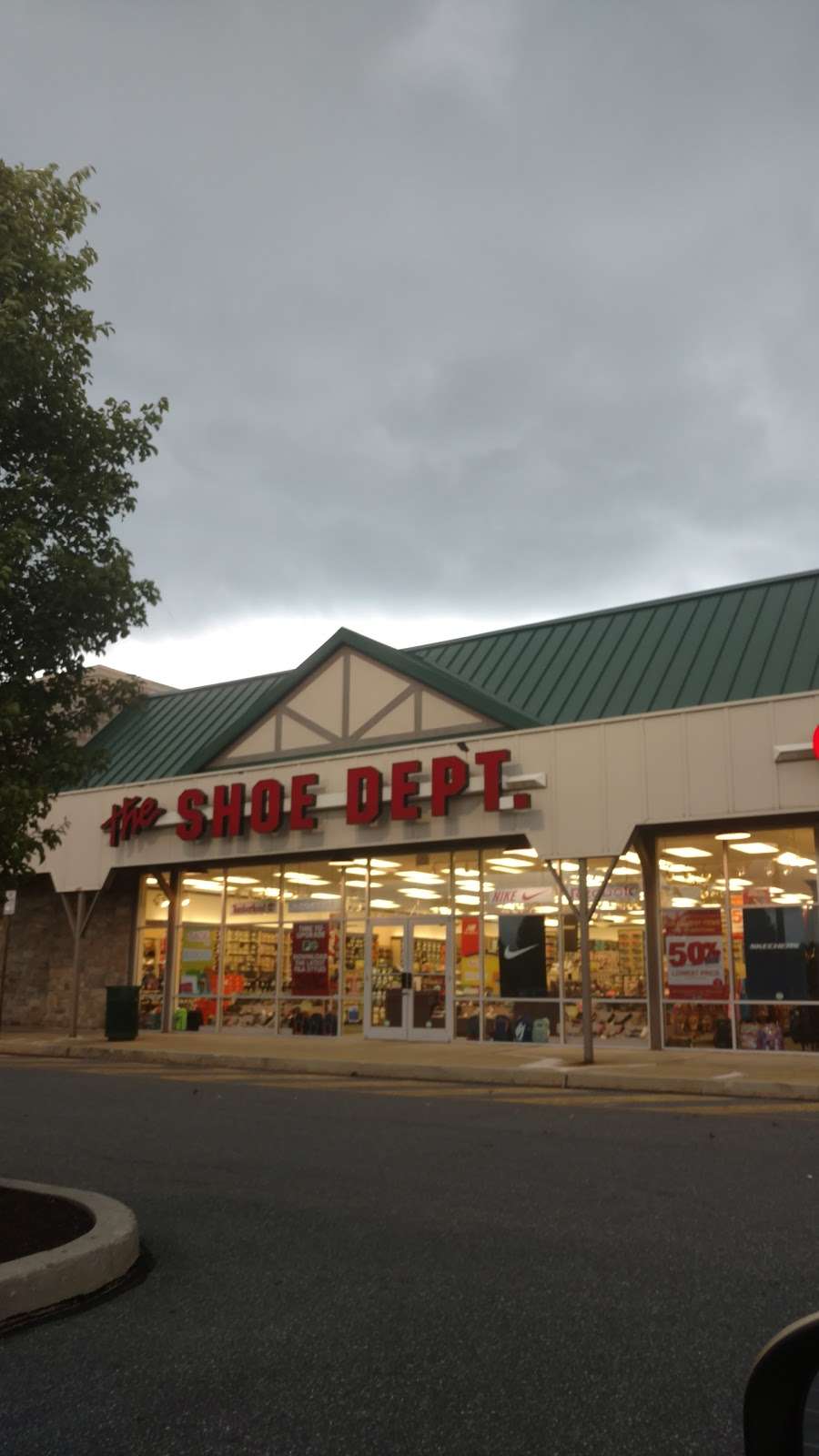 Shoe Dept. | Sadsbury Commons S/C, 300/304 Commons Drive, Parkesburg, PA 19365, USA | Phone: (610) 857-4902