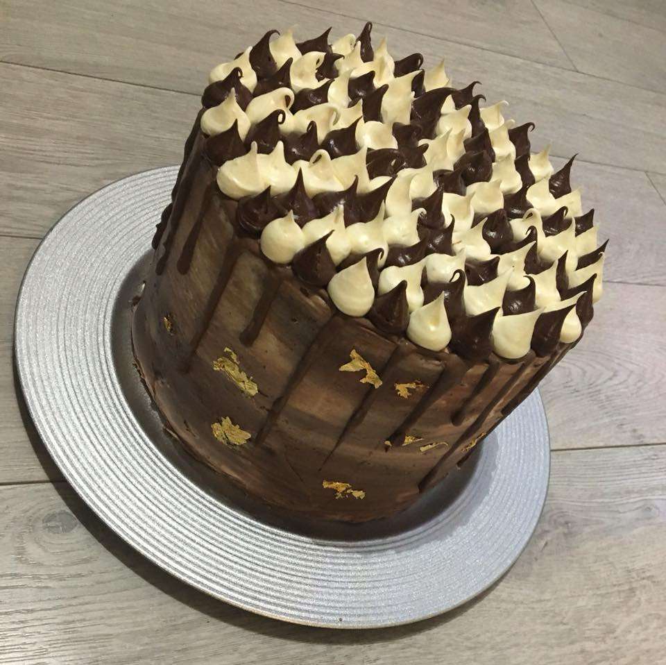 Shortte Cakes | 212 Windmill Ln, Cheshunt, Waltham Cross EN8 9AF, UK | Phone: 07949 326970