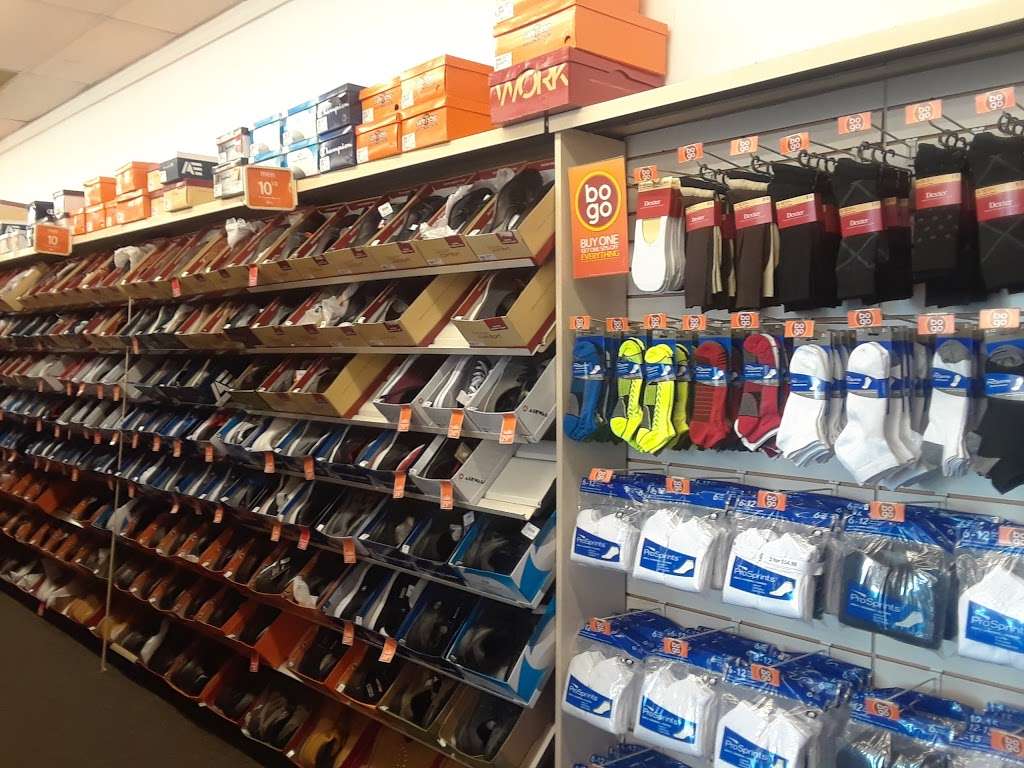 Payless ShoeSource | 11973 W Washington Blvd, Los Angeles, CA 90066, USA | Phone: (310) 390-4933