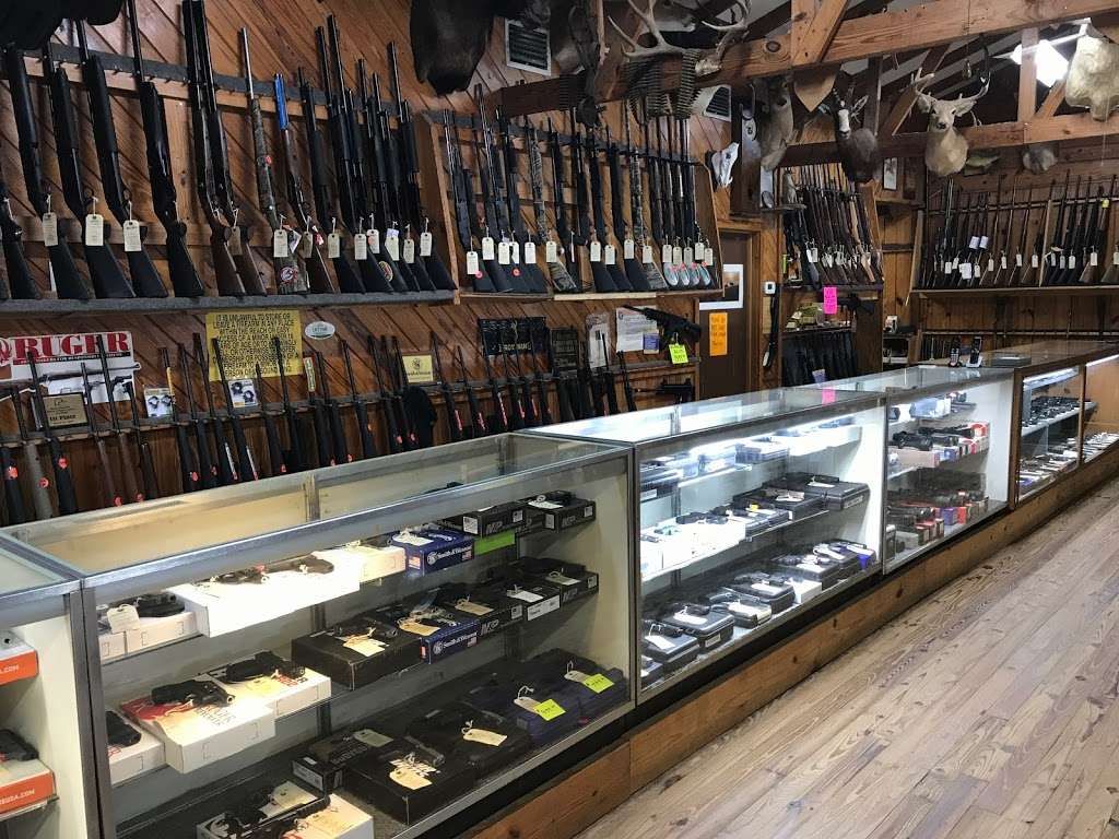 A. W. Peterson Gun Shop | 4255 W Old US Hwy 441, Mt Dora, FL 32757, USA | Phone: (352) 383-4258