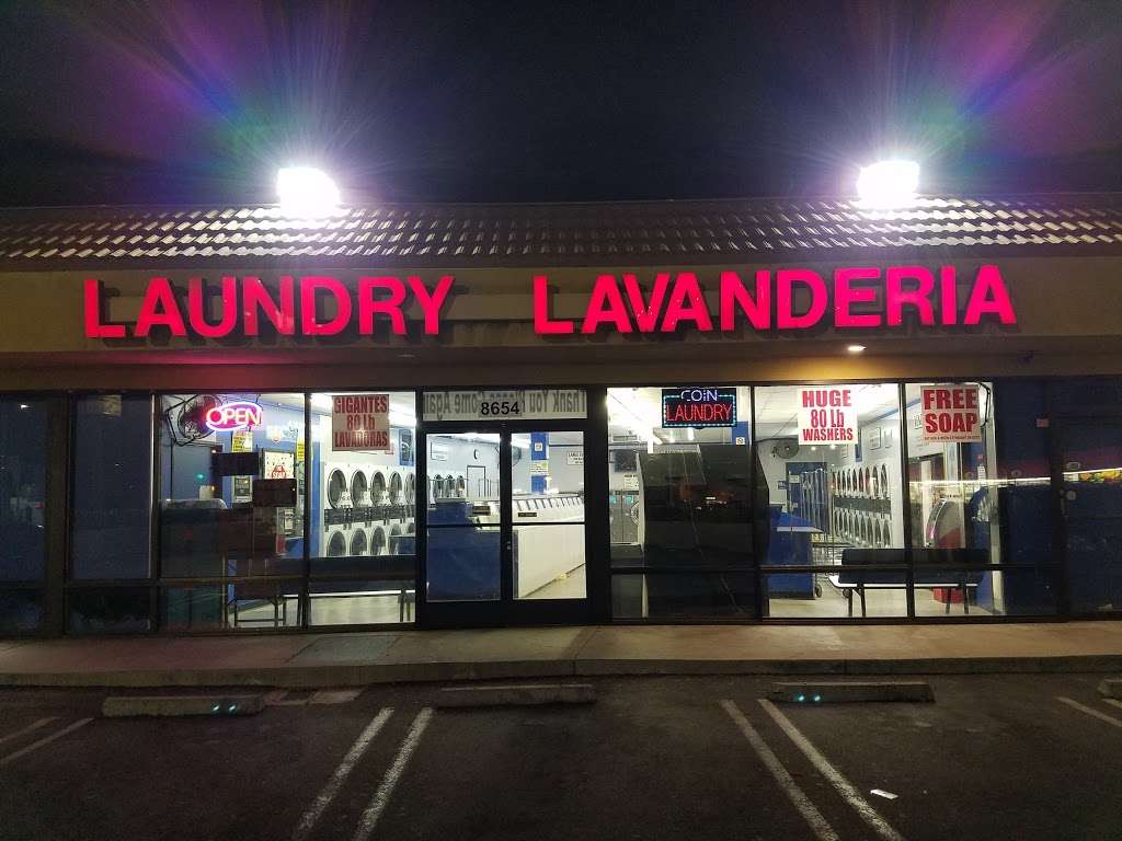 Bellas Laundry/Lavanderia | 8654 Woodman Ave, Pacoima, CA 91331, USA | Phone: (818) 652-3613