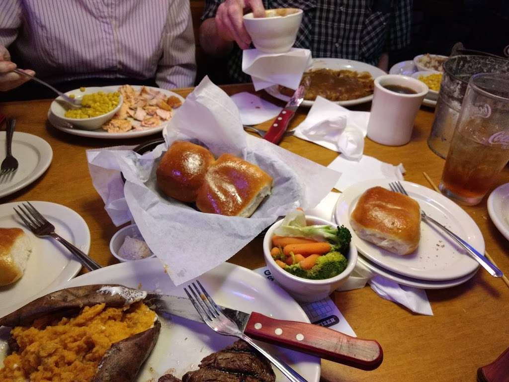 Texas Roadhouse | 23750 Highway 59 N, Kingwood, TX 77339, USA | Phone: (281) 548-7427