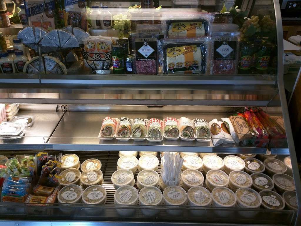 Carneros Deli | 23001 Arnold Dr, Sonoma, CA 95476, USA | Phone: (707) 939-1646