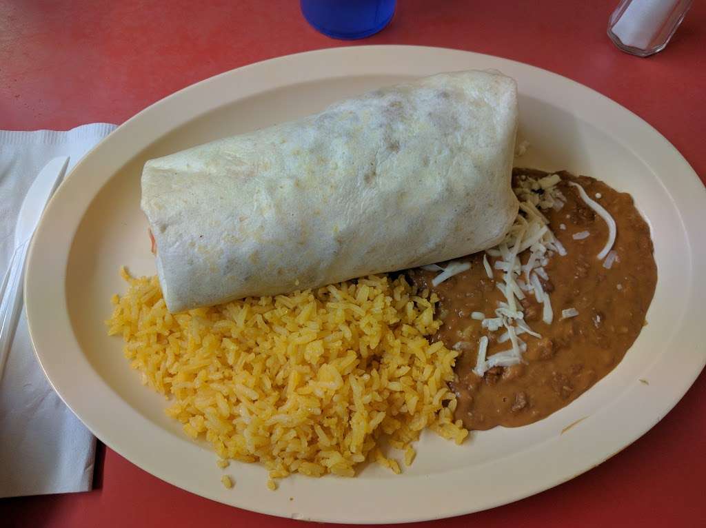 El Burrito Mexicano | 936 W Addison St, Chicago, IL 60613, USA | Phone: (773) 327-6991