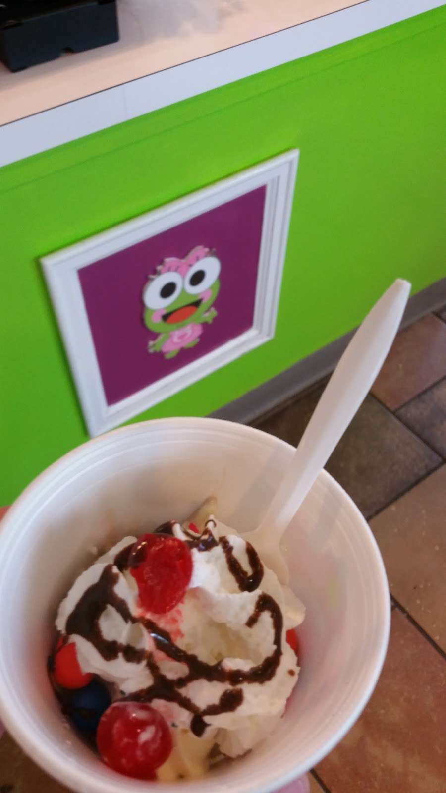 sweetFrog Premium Frozen Yogurt | 363 Avalon Park S Blvd, Orlando, FL 32828 | Phone: (407) 380-2476