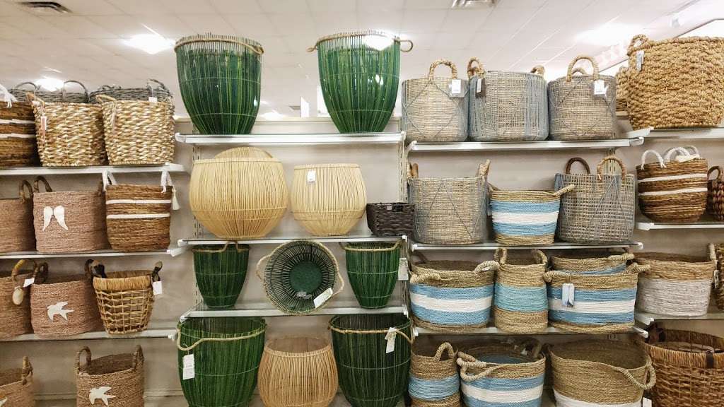 HomeGoods | 1700 Fruitville Pike, Lancaster, PA 17601, USA | Phone: (717) 392-2710