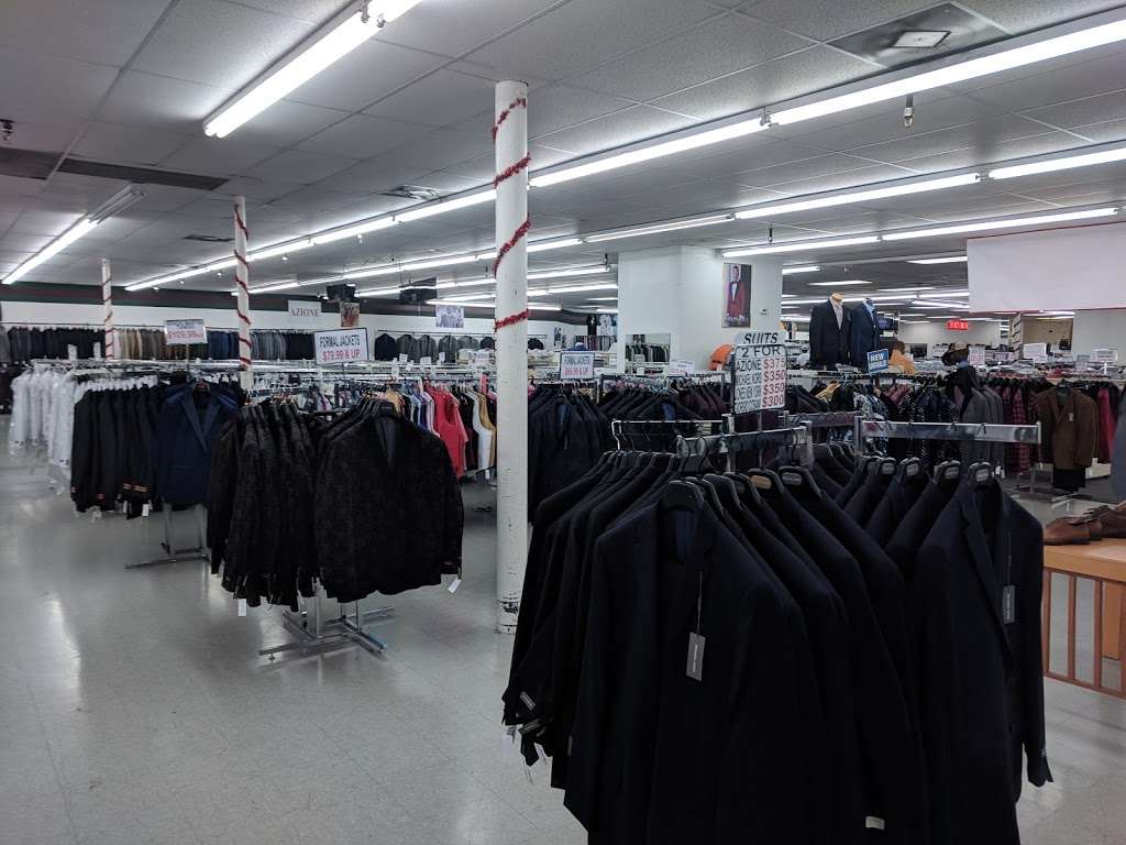 SuitMart - North Freeway | 11120 North Fwy, Houston, TX 77037 | Phone: (281) 931-3684