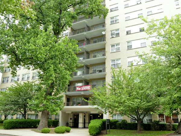 Westminster Towers Apartment Homes | 801 N Broad St, Elizabeth, NJ 07208, USA | Phone: (908) 349-1175