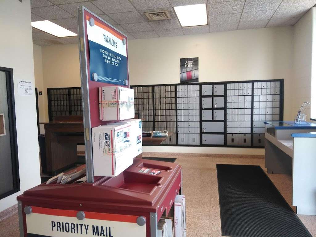 United States Postal Service | 150 Diller Ave, New Holland, PA 17557 | Phone: (800) 275-8777