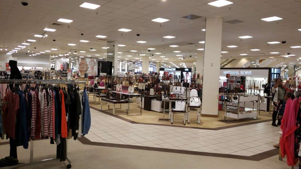 Macys | 3340 Mall Loop Dr, Joliet, IL 60435, USA | Phone: (815) 254-5200