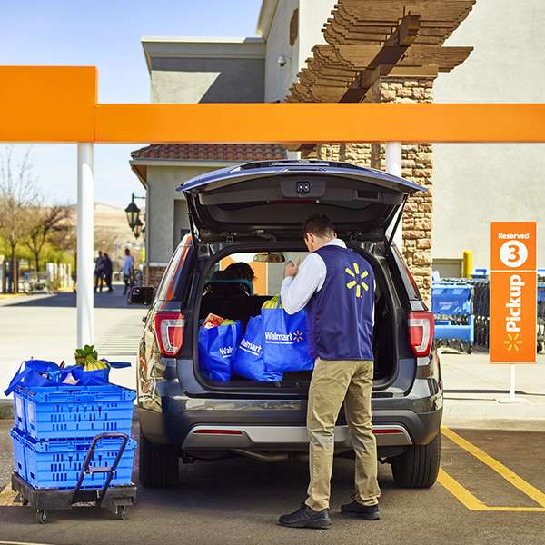 Walmart Grocery Pickup in 25800 Kuykendahl Rd, Tomball, TX 77375, USA