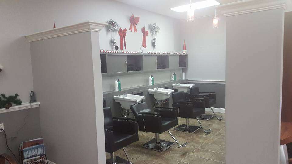 Hair Attraction | 627 Main St, Monroe, CT 06468, USA | Phone: (203) 268-9230