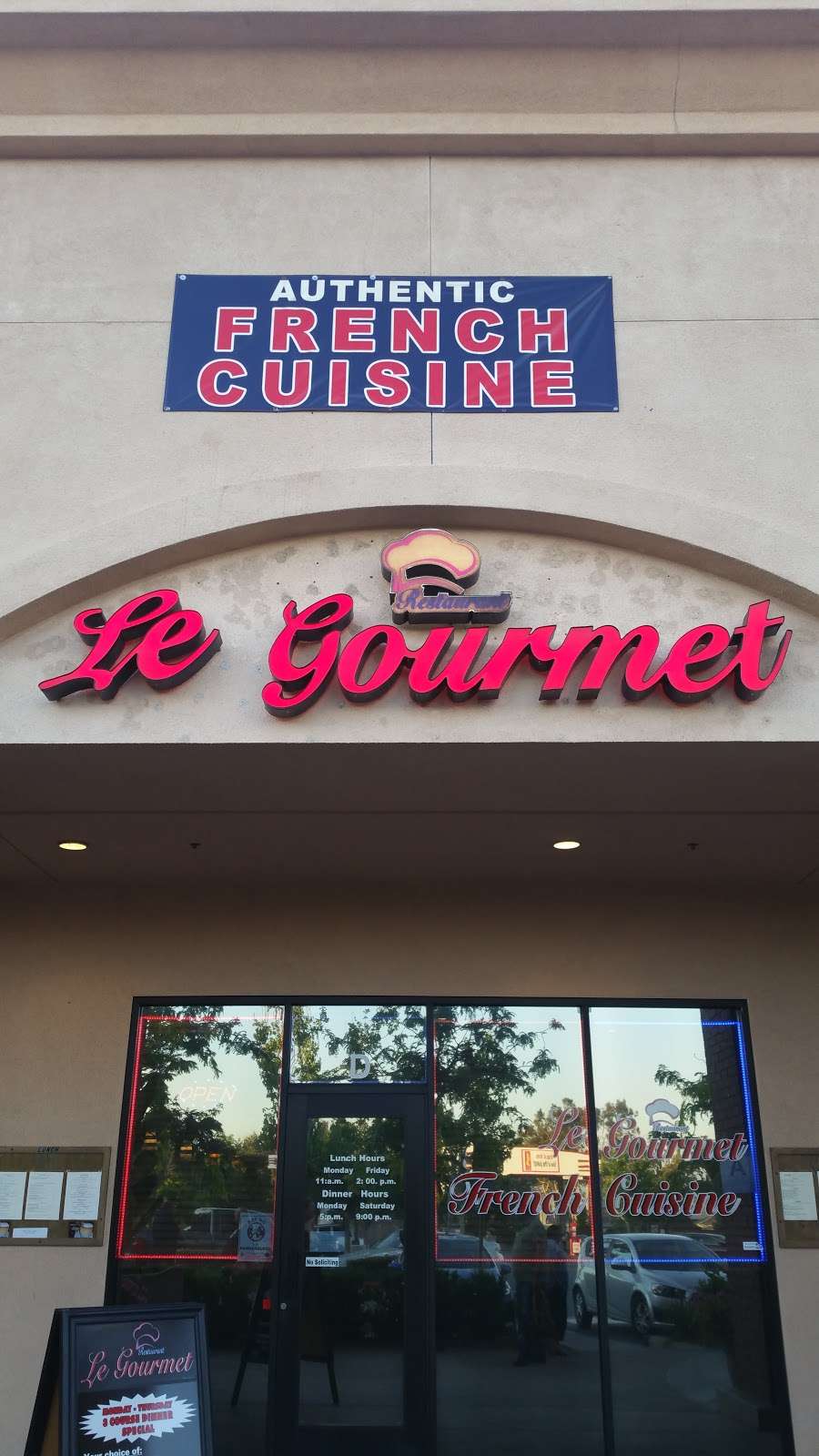 Le Gourmet | 121 W Foothill Blvd d, Upland, CA 91786, USA | Phone: (909) 981-1716