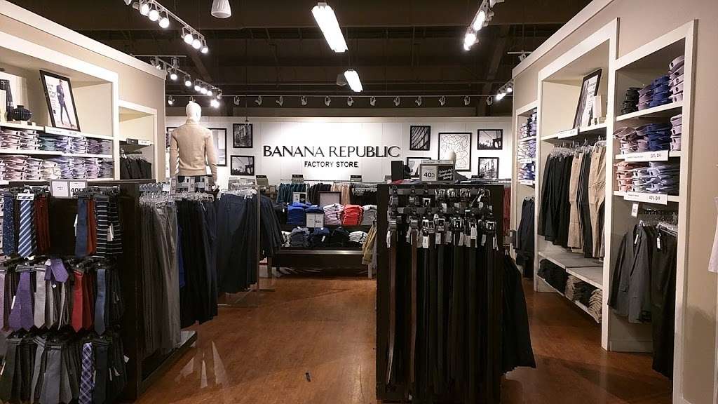 Banana Republic | 454 Evergreen Ct, Central Valley, NY 10917 | Phone: (845) 928-1819