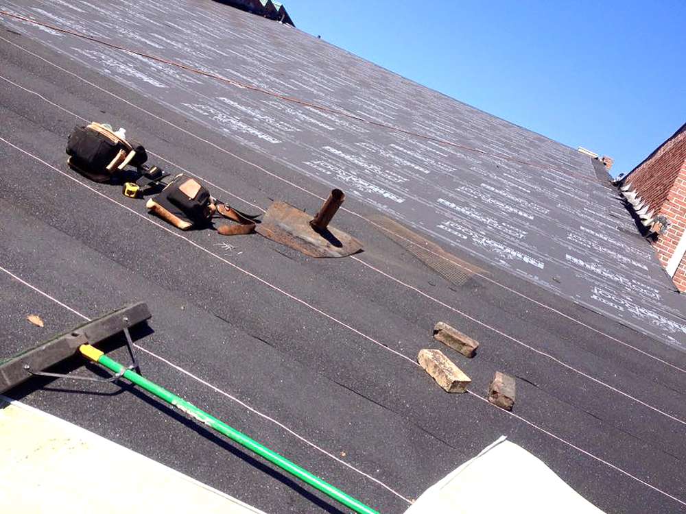 AA Extreme Roofing | 305 Pine St #17, Lowell, MA 01851, USA | Phone: (978) 569-7135
