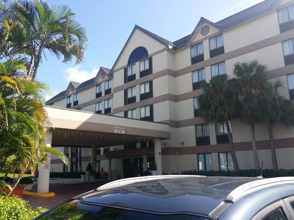 Holiday Inn Express & Suites Ft Lauderdale N - Exec Airport | 1500 W Commercial Blvd, Fort Lauderdale, FL 33309, USA | Phone: (954) 772-3032