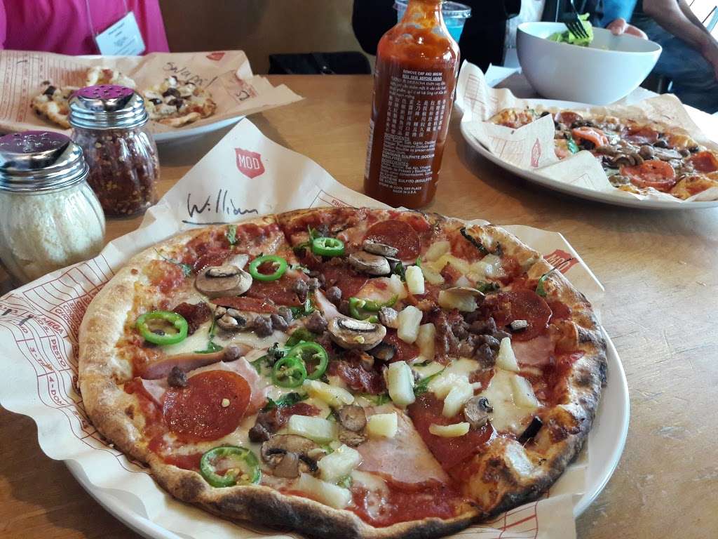 MOD Pizza | 2682 Pearland Pkwy #120, Pearland, TX 77581, USA | Phone: (281) 810-5998