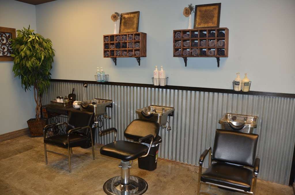 D-Zign Salon | 783 E Main St, Danville, IN 46122 | Phone: (317) 745-0000