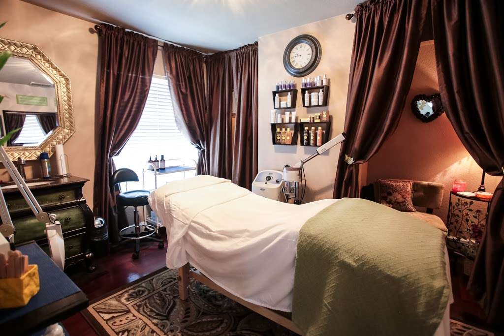 la-ti-da Salon & Spa | 205 S Highland Ave, Apopka, FL 32703 | Phone: (407) 886-0085