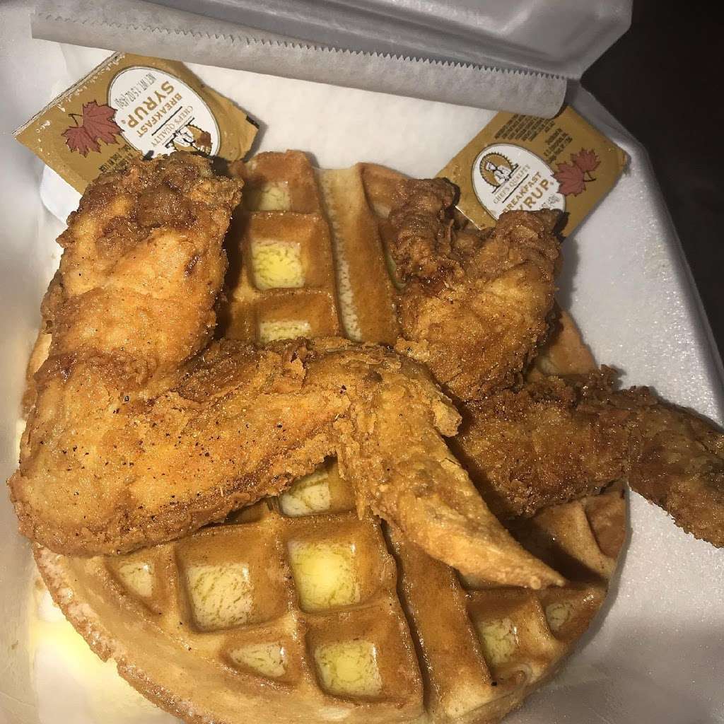 Bulleez fish and wing supreme | 901 N Polk St STE 330, DeSoto, TX 75115, USA | Phone: (972) 807-2223