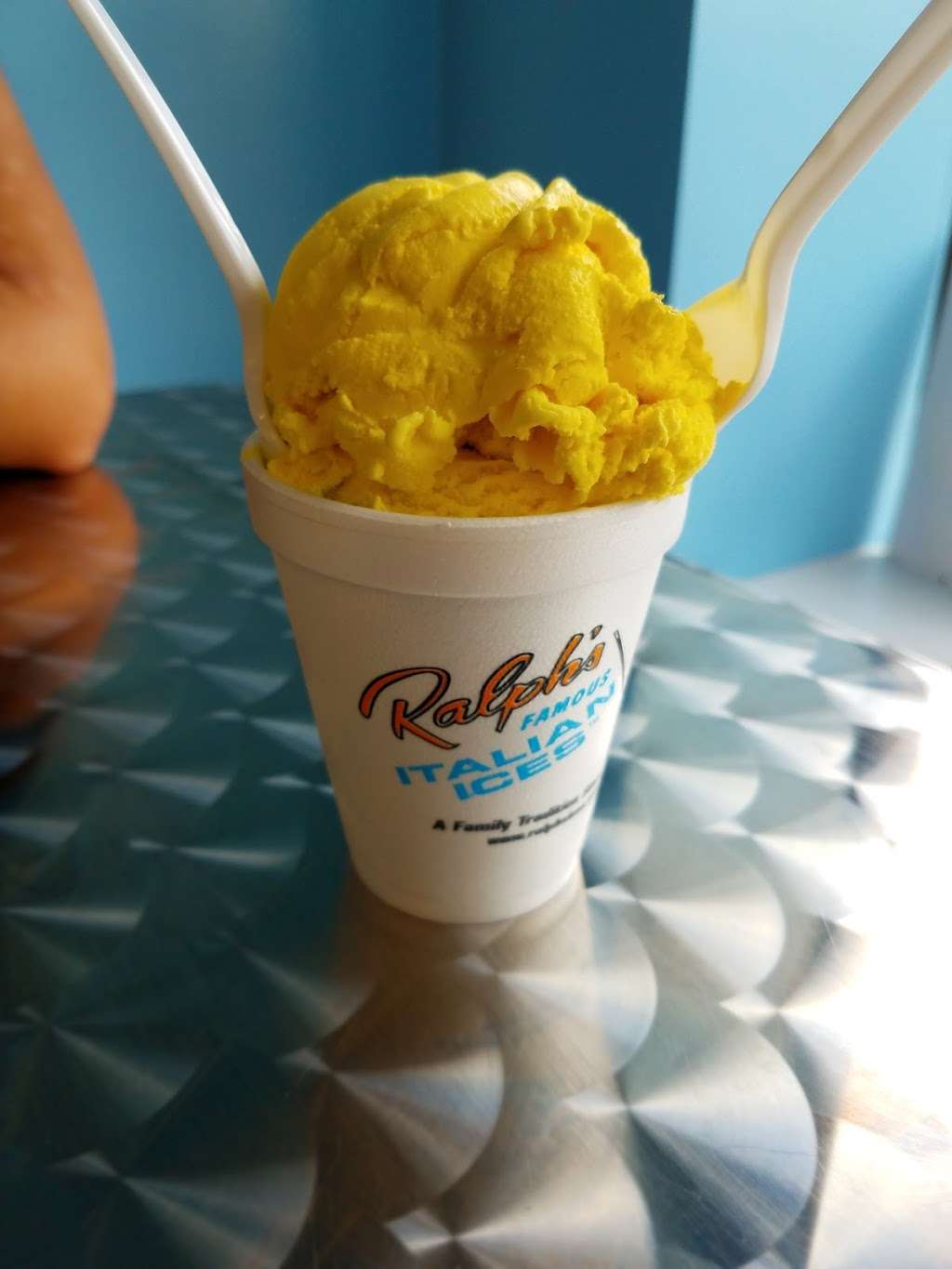 Ralphs Famous Italian Ices & Ice Cream | 122 S Main St, Hightstown, NJ 08520, USA | Phone: (609) 469-0162