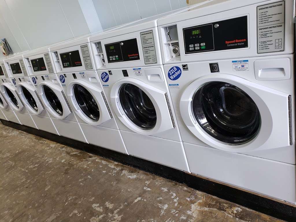 The Laundry Station, LLC, Series B | 692 W Baltimore St, Wilmington, IL 60481, USA | Phone: (815) 926-2253