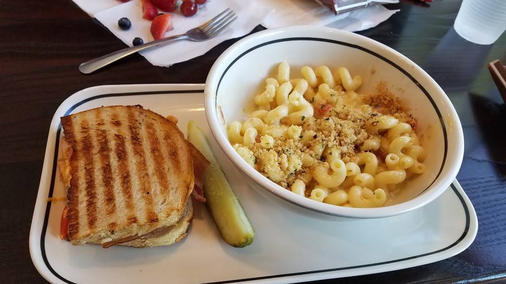 Corner Bakery Cafe | 8464 N Friant Rd, Fresno, CA 93720, USA | Phone: (559) 328-5991