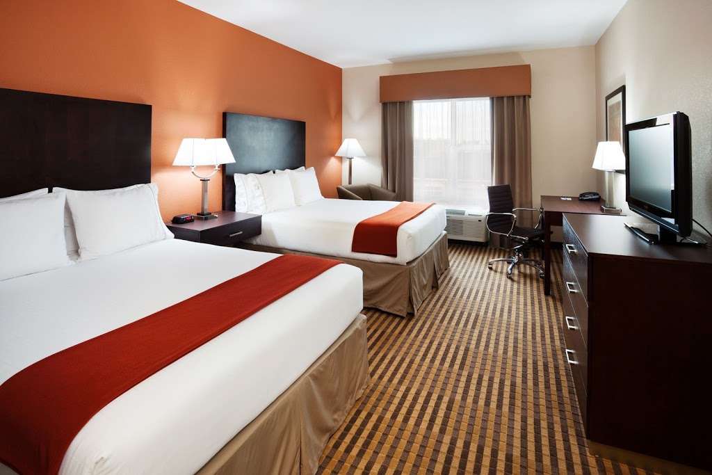 Holiday Inn Express & Suites Charlotte Southeast - Matthews | 9420 E Independence Blvd, Matthews, NC 28105, USA | Phone: (704) 443-3100