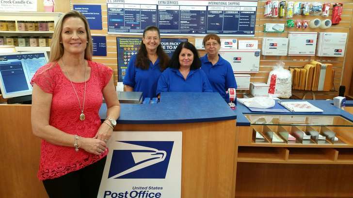 Village Square Post Office at Micheles Hallmark | 3707 W. Woolbright Rd, Boynton Beach, FL 33436, USA | Phone: (561) 736-5391