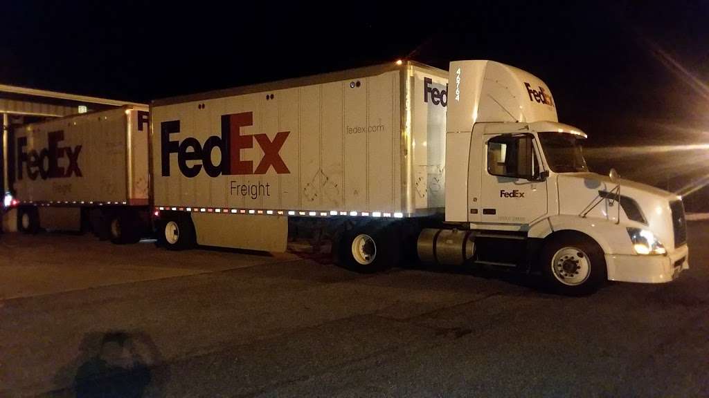 FedEx Freight | 164 W Wheat Rd, Vineland, NJ 08360, USA | Phone: (877) 792-6568