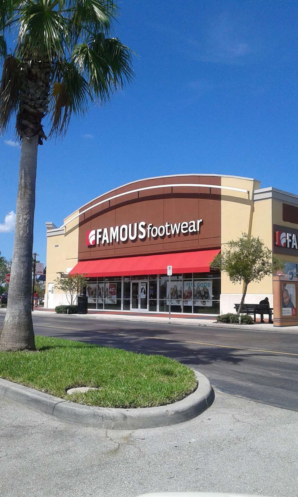 Famous Footwear | 3282 N John Young Pkwy, Kissimmee, FL 34741, USA | Phone: (407) 861-5130