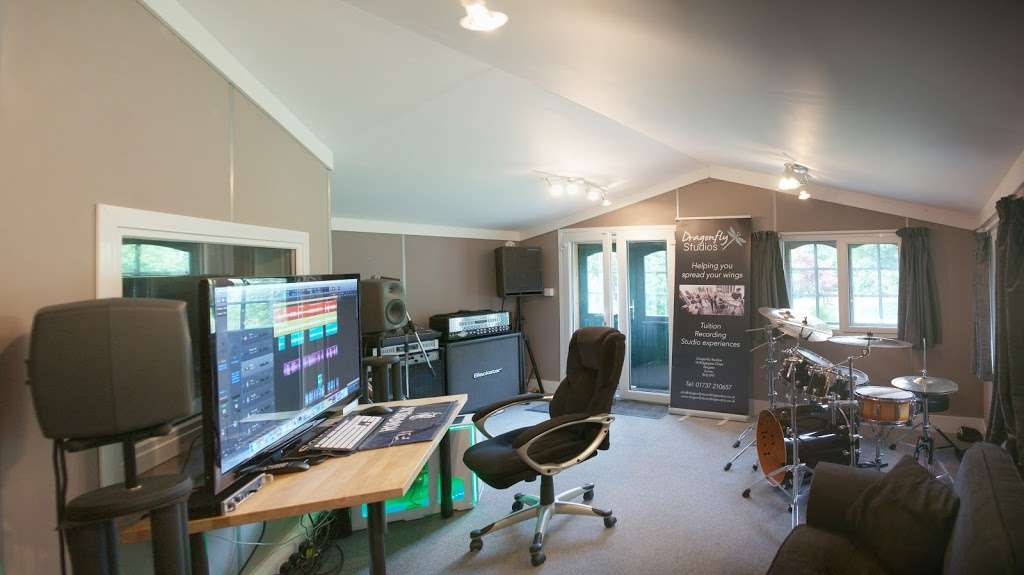 Dragonfly Studios Ltd | 10 Ridgegate Cl, Reigate RH2 0HT, UK | Phone: 01737 210657