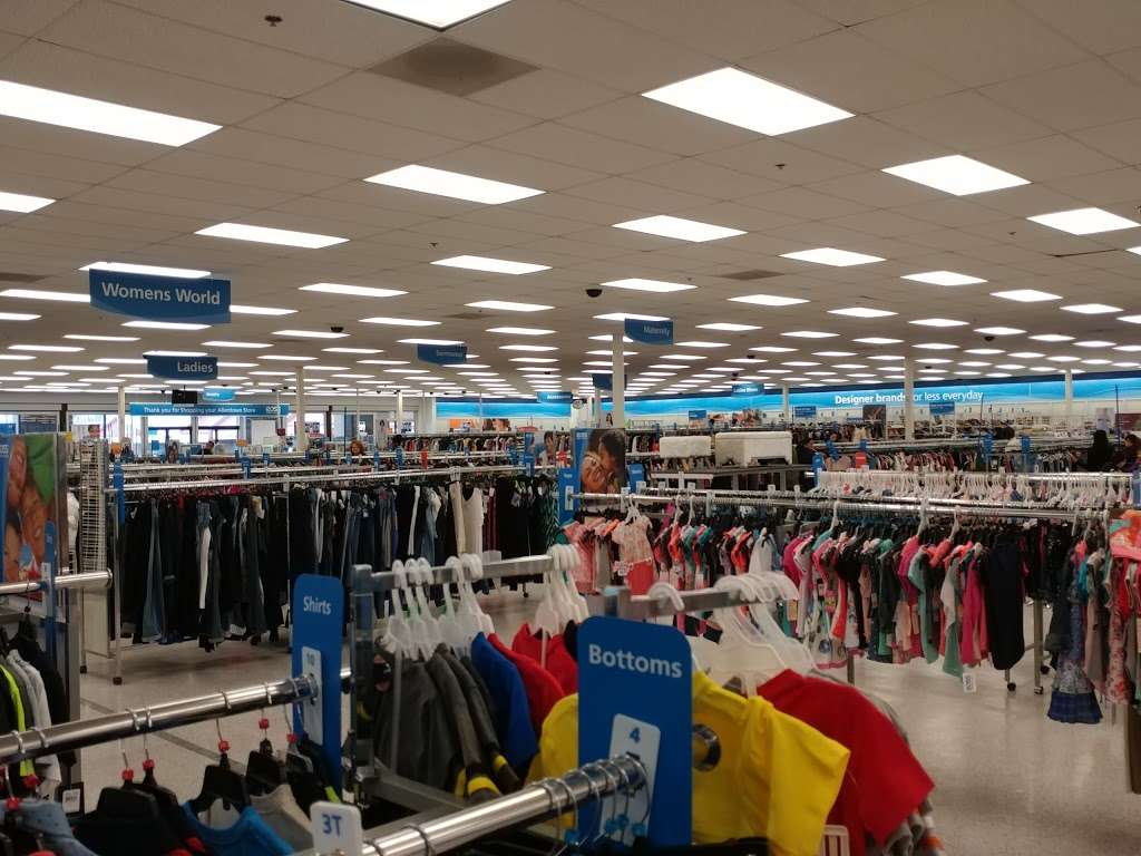 Ross Dress for Less | 2180 MacArthur Rd, Whitehall, PA 18052, USA | Phone: (610) 437-6407