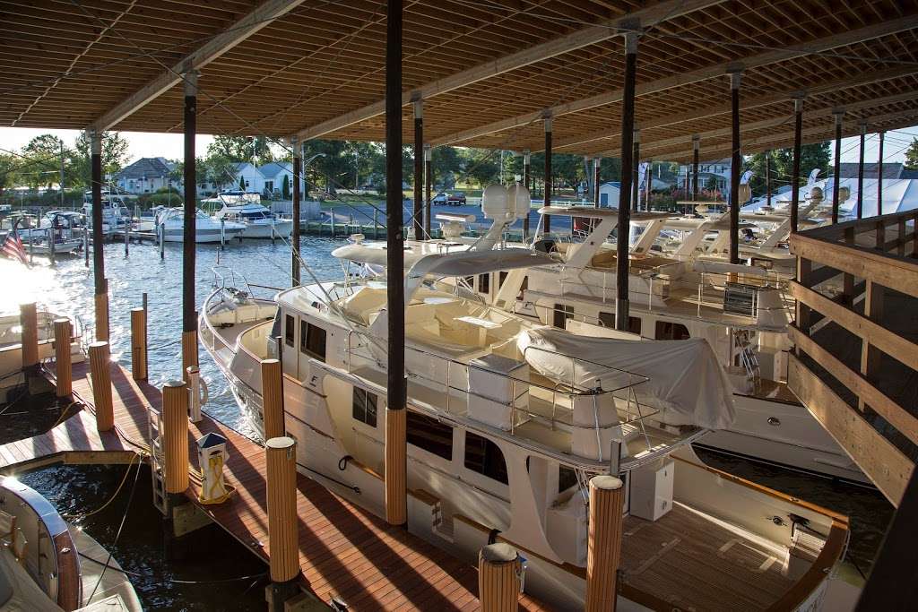 Burr Yacht Sales | 4101, 1106 Turkey Point Rd, Edgewater, MD 21037, USA | Phone: (410) 798-5900