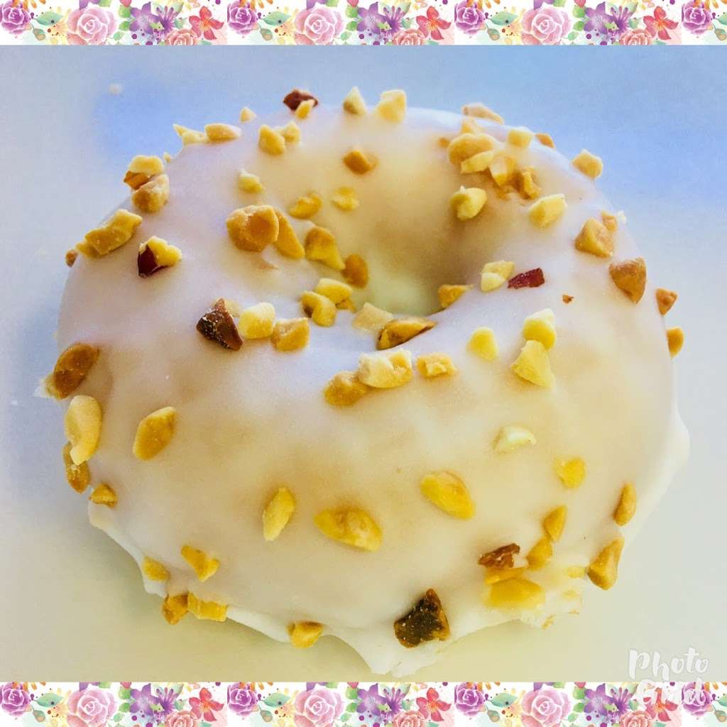 Crispy Glaze Donuts | 11345 W Buckeye Rd a113, Avondale, AZ 85323, USA | Phone: (623) 936-7009