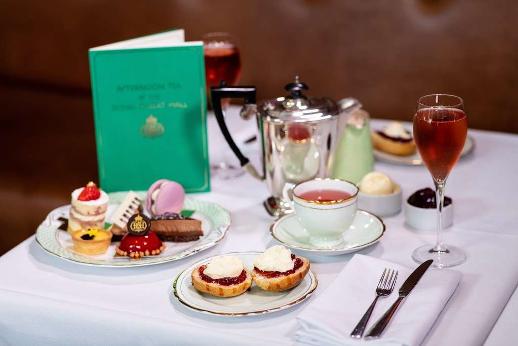 Afternoon Tea at Royal Albert Hall | Verdi Restaurant, Royal Albert Hall, Kensington Gore, Kensington, London SW7 2AP, UK | Phone: 020 7589 8212