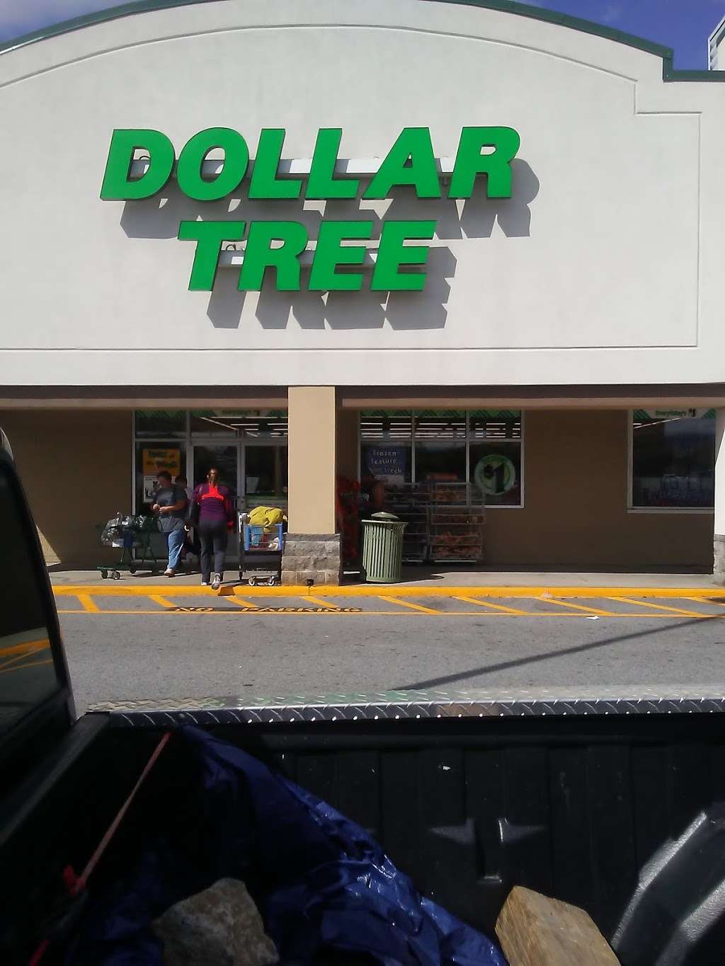 Dollar Tree | 166 Patrick Henry Way, Charles Town, WV 25414, USA | Phone: (304) 885-6013
