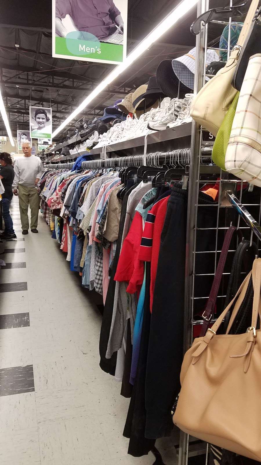 Veterans Thrift Store 1190 S Garey Ave, Pomona, CA 91766, USA