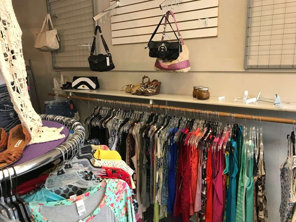 Unique Boutique Consignment & Home Decor | 109 Meadow Pkwy E, League City, TX 77573, USA | Phone: (281) 538-1327