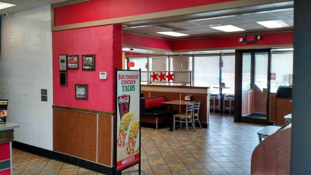 Hardees | 301 E Burleigh Blvd, Tavares, FL 32778 | Phone: (352) 609-2909